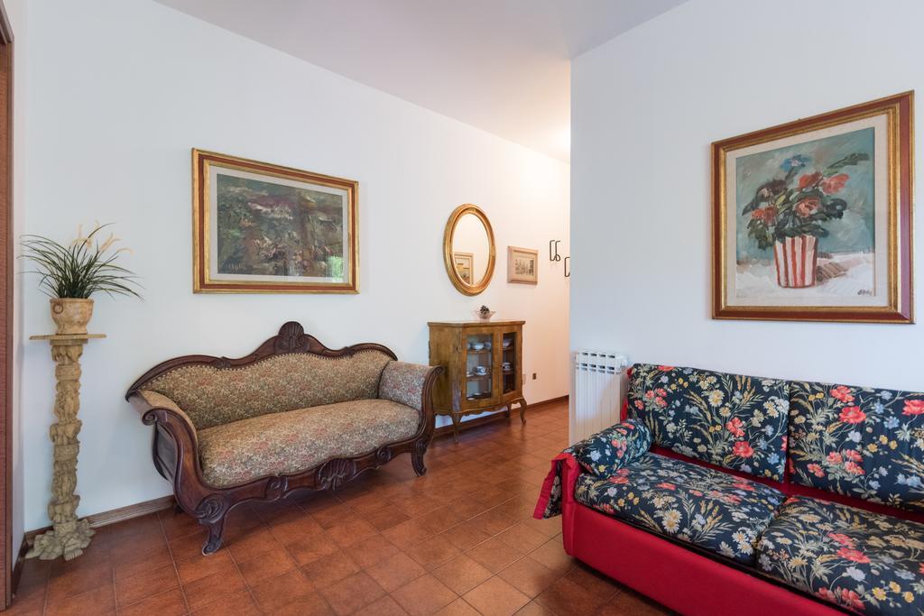Comfort Beach House Marina di Massa Εξωτερικό φωτογραφία